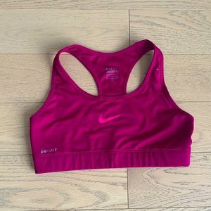 NIKE sports training bra